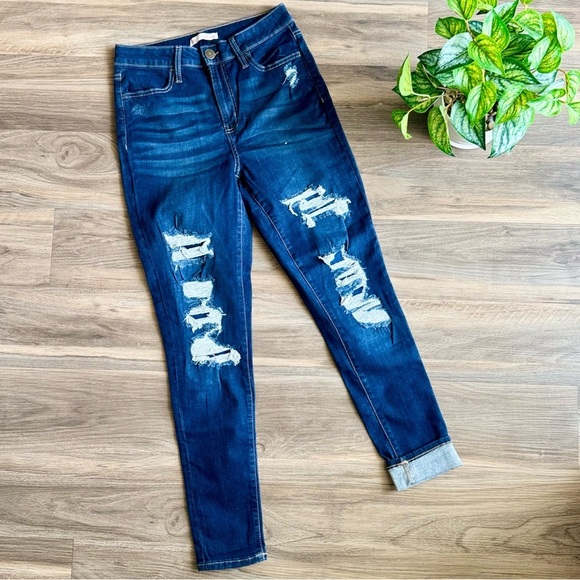 SO Juniors High Rise Distressed Jegging – Size 7/28W - Picture 10 of 10